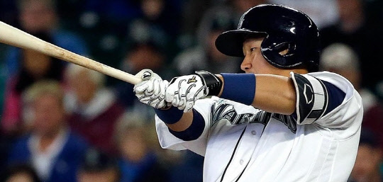 일본 야구전문지 '베이스볼 킹'은 25일 '일본 야구 복귀 가능성, 이대호를 데려올 구단은?'이라는 기사에서 지바롯데 마린스와 소프트뱅크 호크스를 유력한 후보로 꼽았다. 사진=시애틀 매리너스 홈페이지